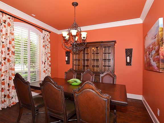 3rd image of 5943 Bloomsbury Pl
