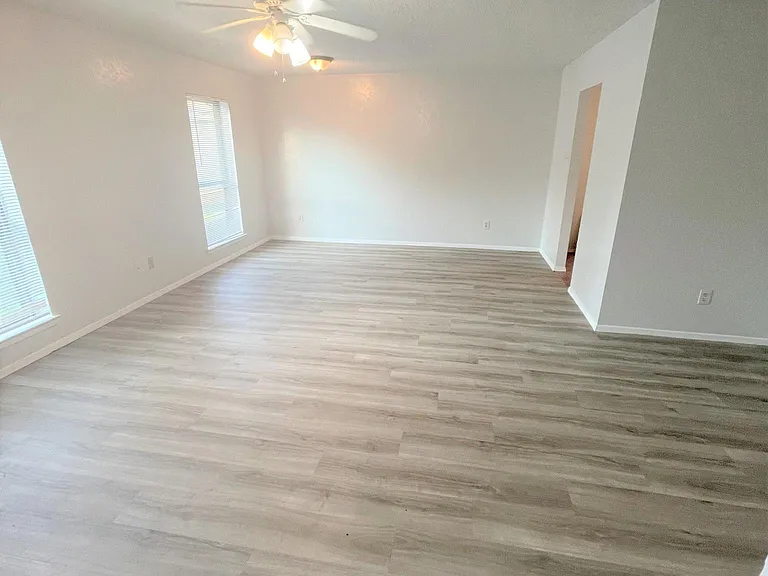 1904 Spies Springs Ct — Photo 13