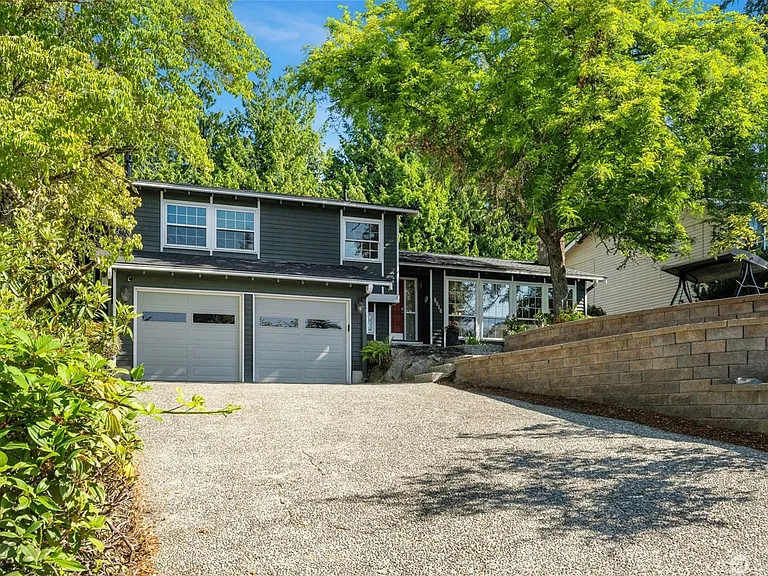 8010 NE 115th Way — Photo 1