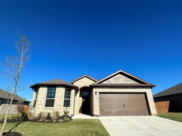 925 Boll Weevil Dr, Cleburne, TX 76031