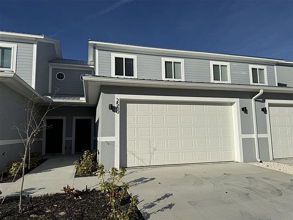 2nd image of 2580 Pine Pl