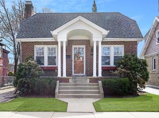 5223 Hoffman St, Skokie, IL 60077