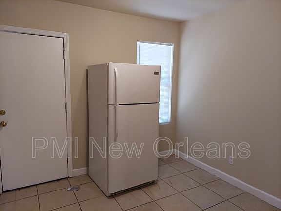5th image of 1866 Benefit St