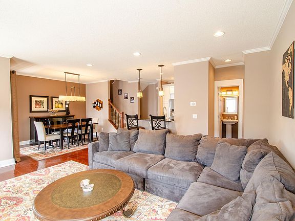 5th image of 660 Kingfisher Ln APT I