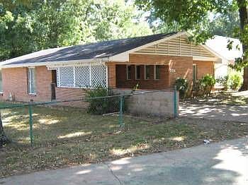 4th image of 854 Belvoir Ave