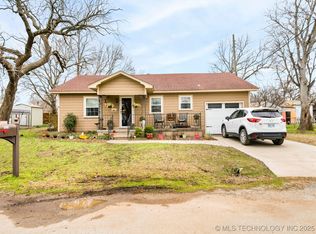 303 W Seminole St, Marietta, OK 73448