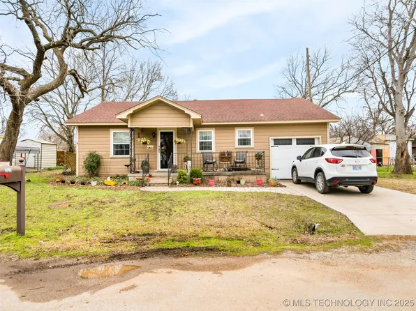 303 W Seminole St, Marietta, OK 73448