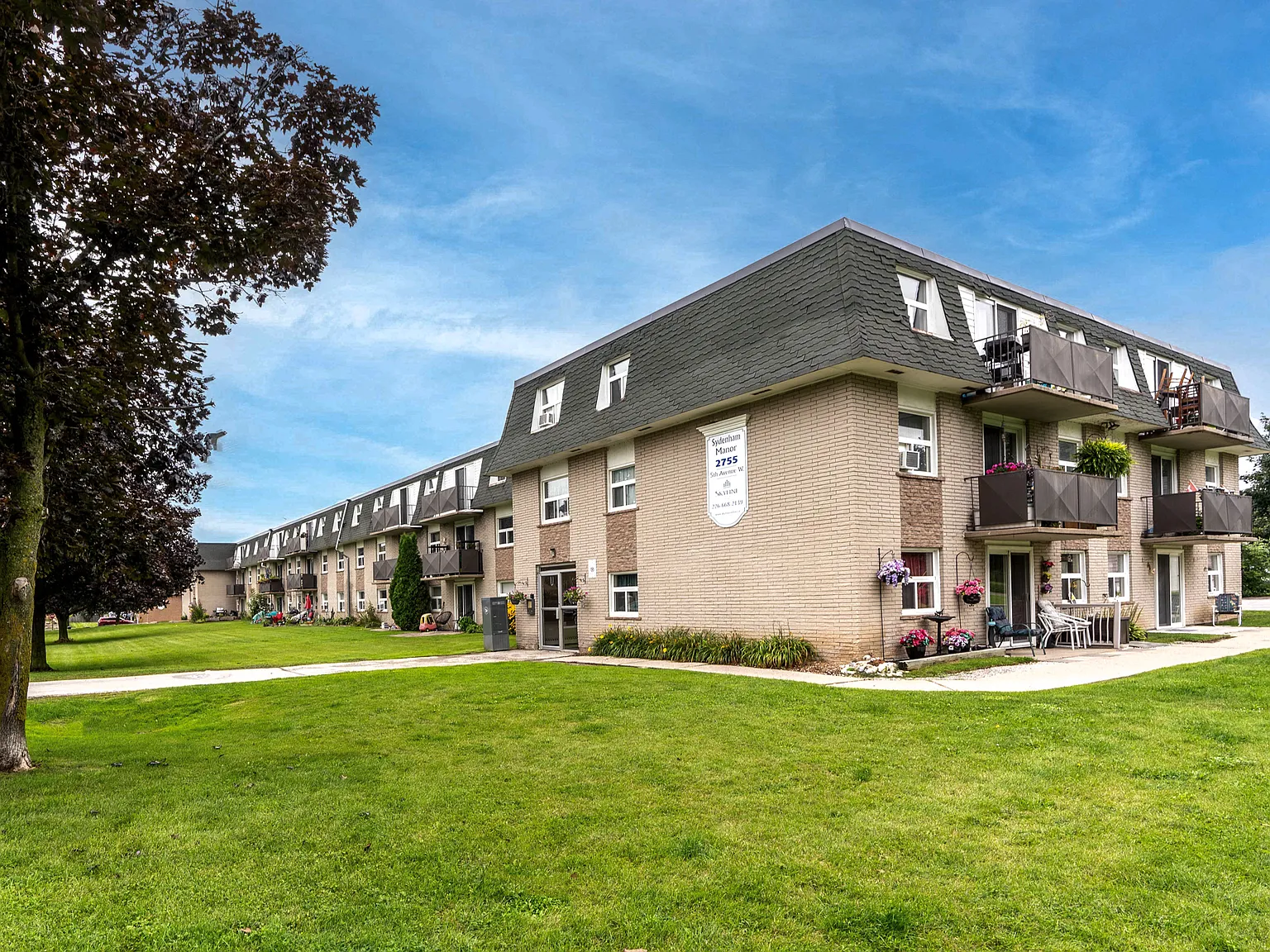 Sydenham Manor Apartments — Photo 2
