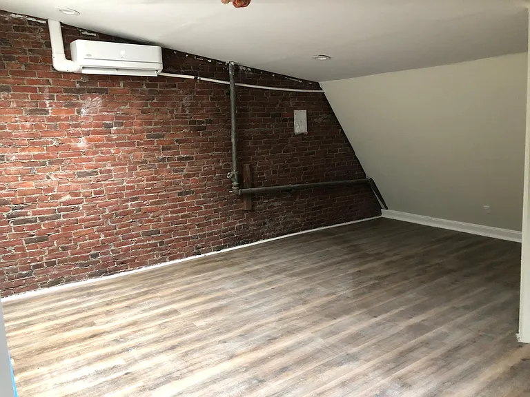1125 S 48th St #3R — Photo 4