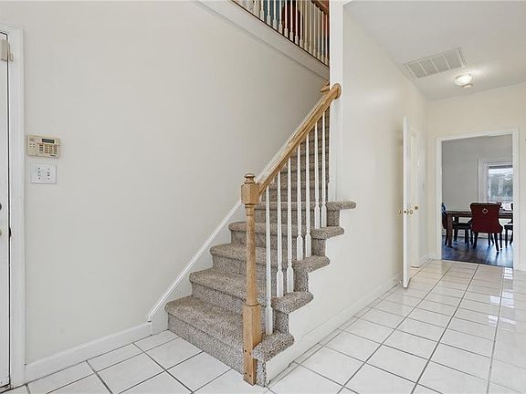 4th image of 6709 Glasgow St