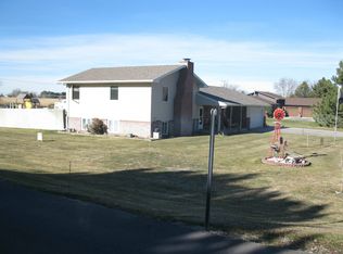 520 Prairie Rd, North Platte, NE 69101