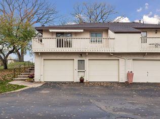2032 Charlton Rdg, West Saint Paul, MN 55118