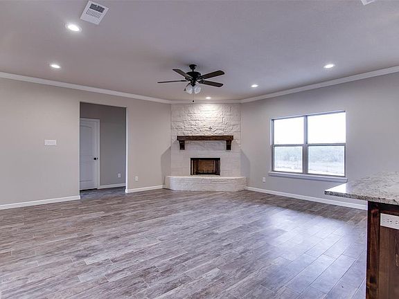4th image of 7549 Blanchard Way