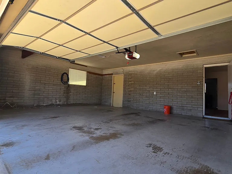 3910 E Shangri La Rd — Photo 2