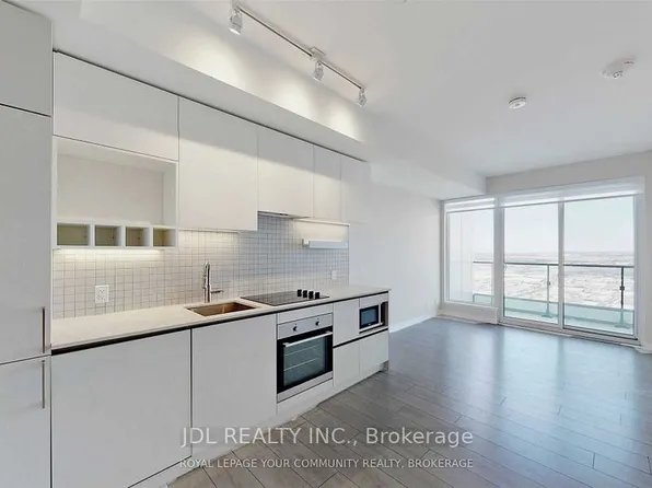 5 Buttermill Ave, Vaughan, ON