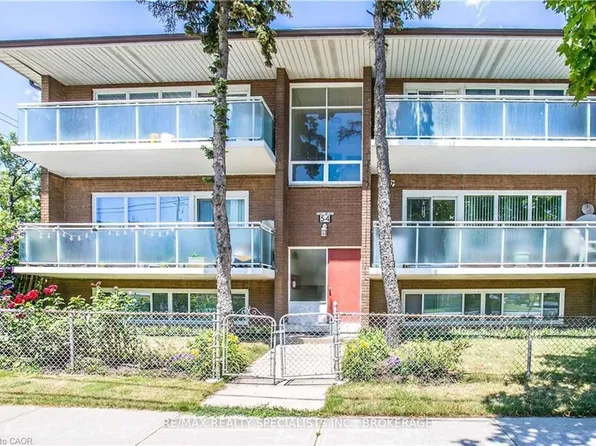 54 Rabbit Ln, Toronto, ON M9B 5S7