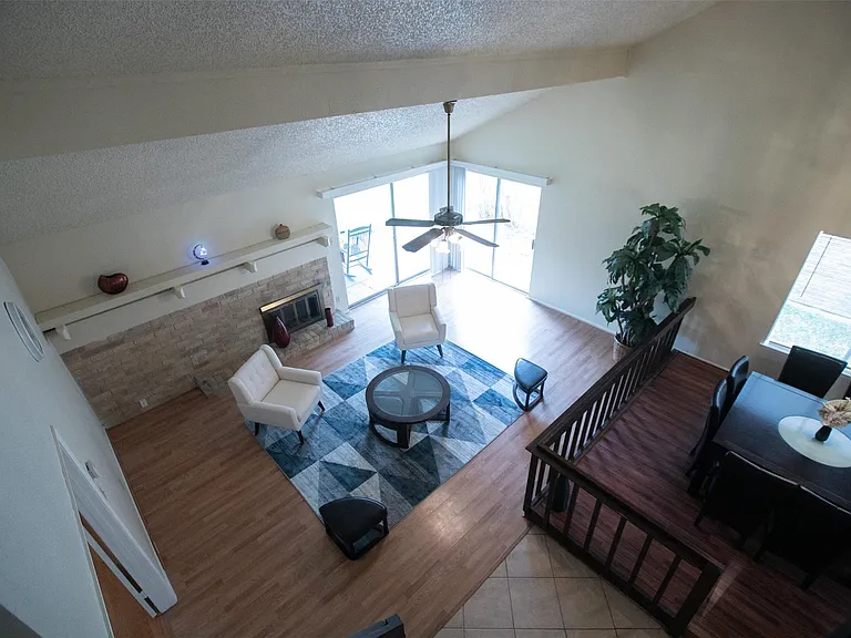 10619 Chapel Hill Dr — Photo 8