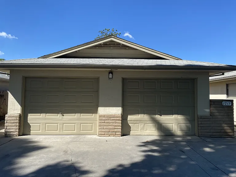 1713 E Rumble Rd — Photo 2