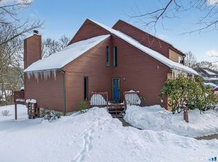 Pondcliff, East Lyme, CT 06357