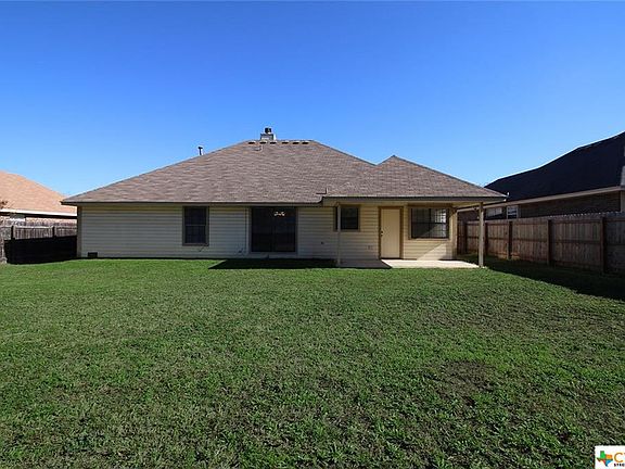 2nd image of 404 Gina Dr