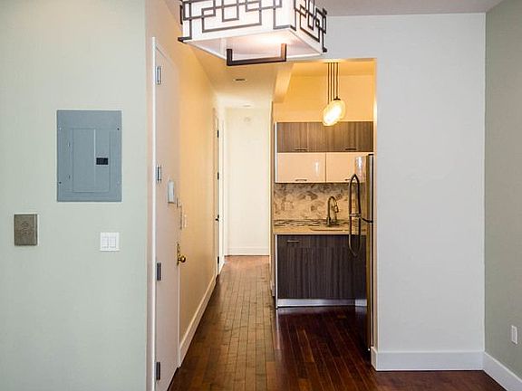 2nd image of 1434 Dekalb Ave APT 2R