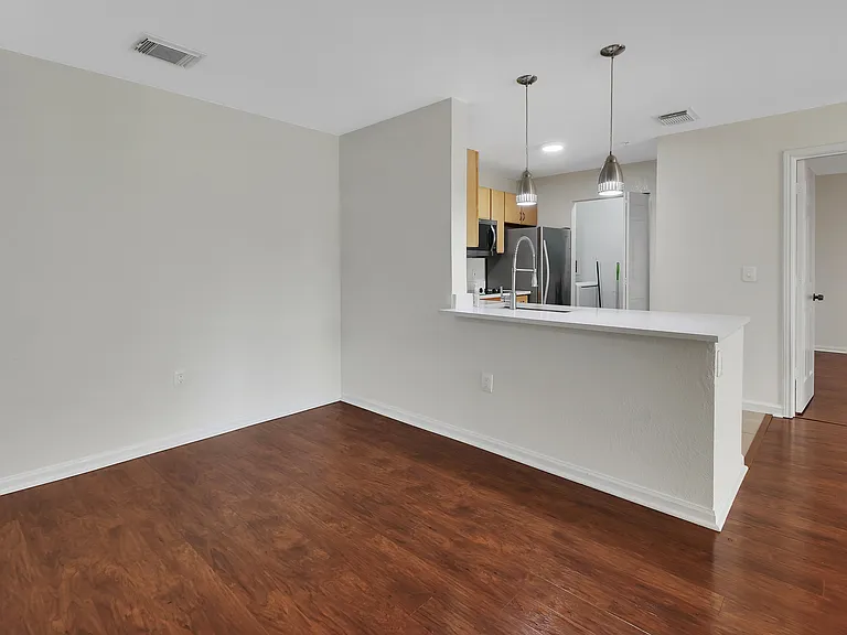 940 Village Trl #8-206 — Photo 2