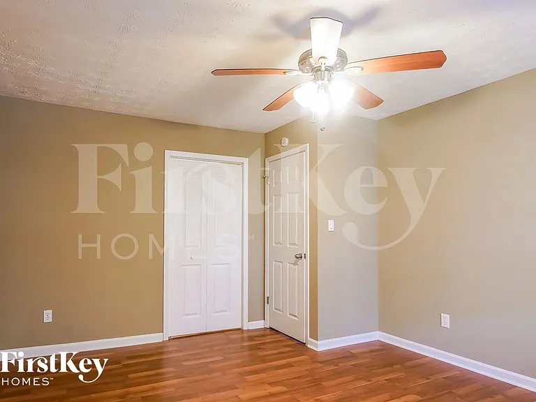 104 Dogwood Ct — Photo 9