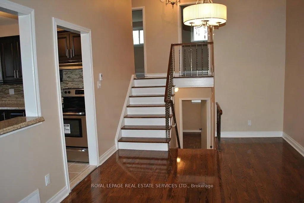 3 bed, $3,000 — Photo 4
