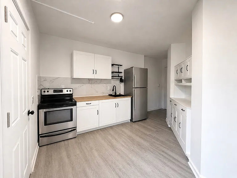 1825 Lakeview Rd #1 — Photo 6