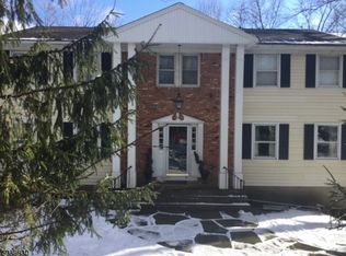 3 Sugar Hill Rd, Kinnelon, NJ 07405