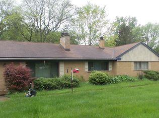 25506 Westmoreland Dr, Farmington Hills, MI 48336