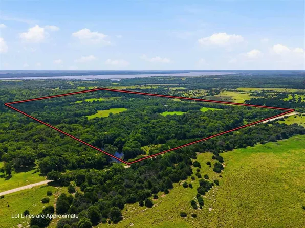 7250 E Brake Rd, Newkirk, OK 74647