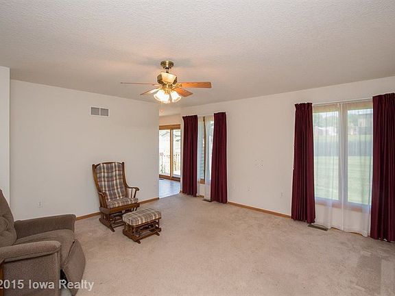 4th image of 400-15 S 8th Ct
