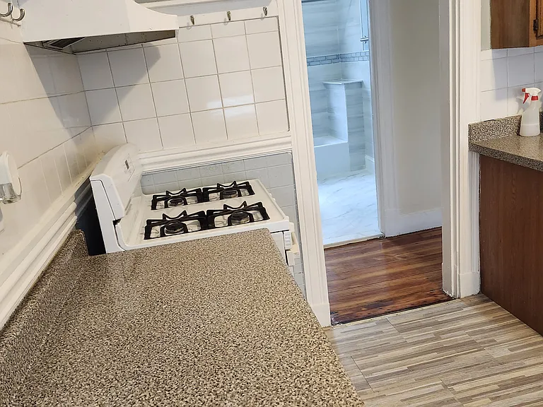 35 Havelock St #3 — Photo 26