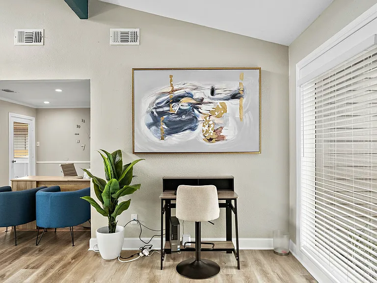 51 Ten Townhomes — Photo 24