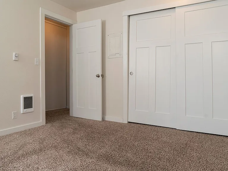 616 N Anderson St — Photo 19