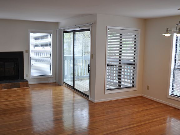 2nd image of 2910 Eriksen Ct