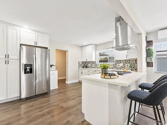 5th image of 303 Richardson Ave