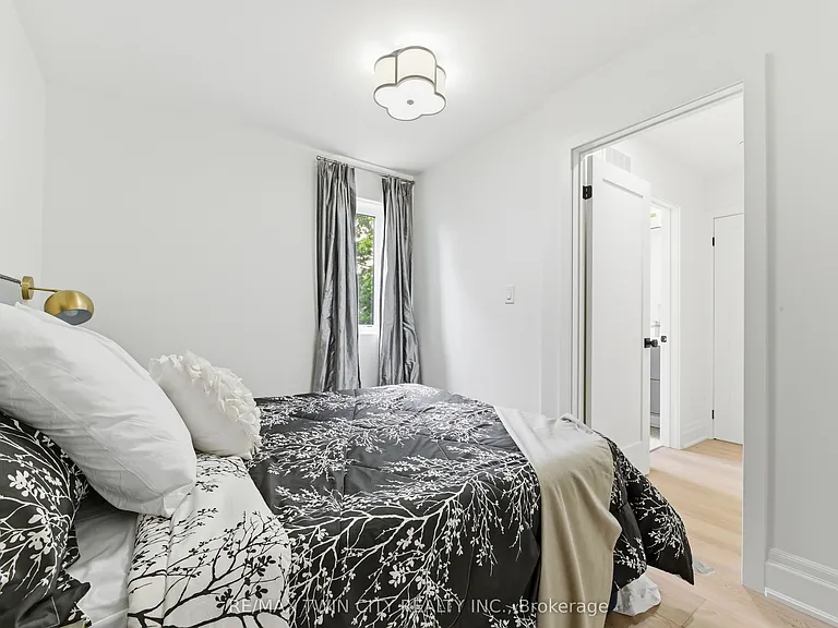 37 Edwin St #2 — Photo 13