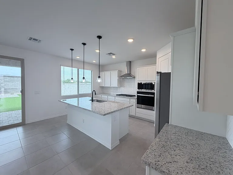 24172 W Raymond St — Photo 13