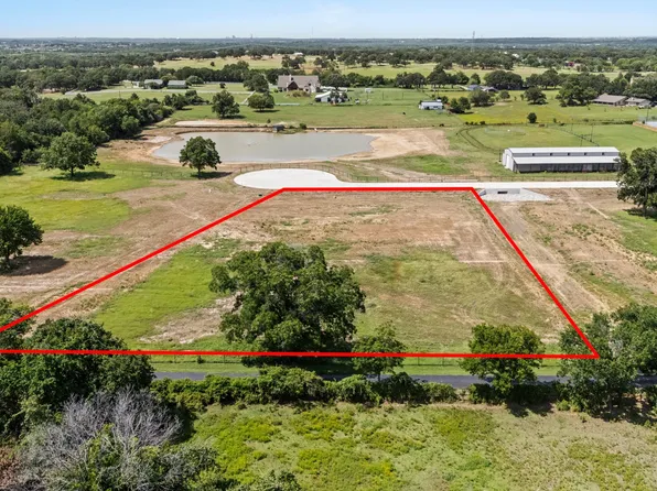 630 Singh Rd, Lewisville, TX 75077