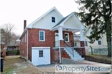 1008 Mentor Ave photo 1