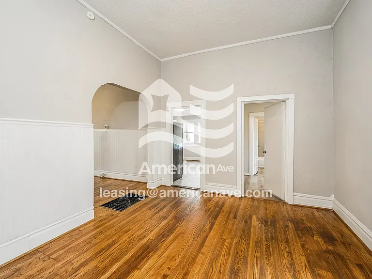 79565_002_living_room_13643602.jpg