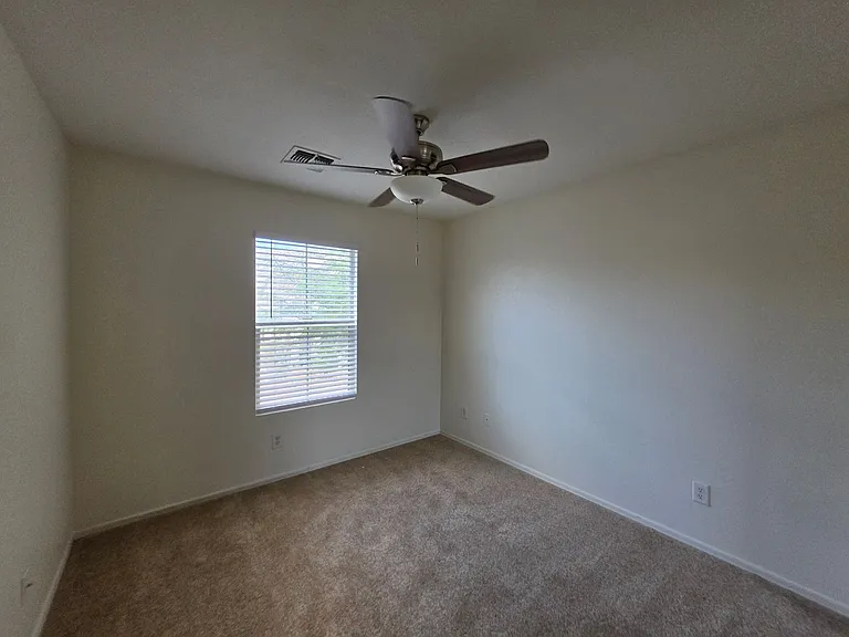 1216 E Graham Trl — Photo 41