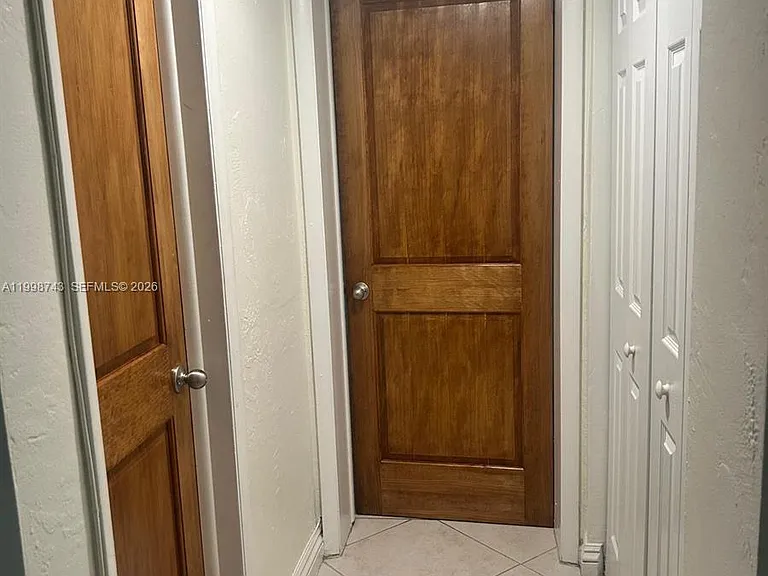 1205 Mariposa Ave #219 — Photo 3