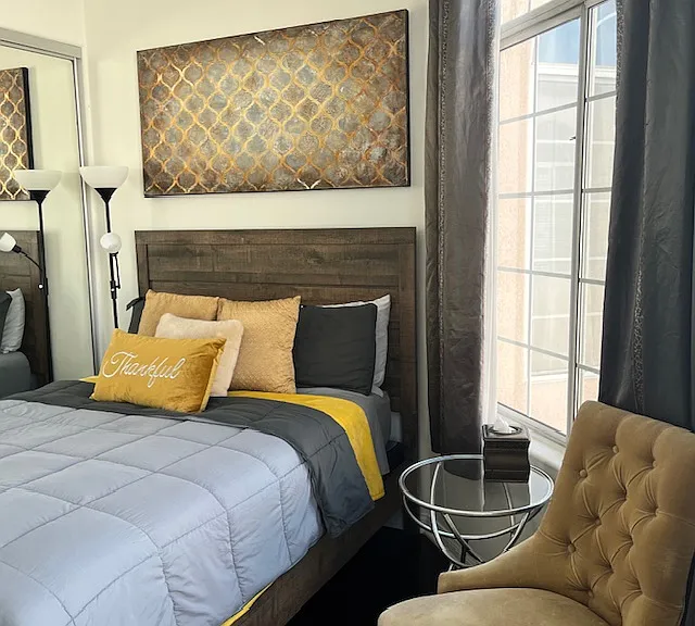 408 W Queen St #109 — Photo 33