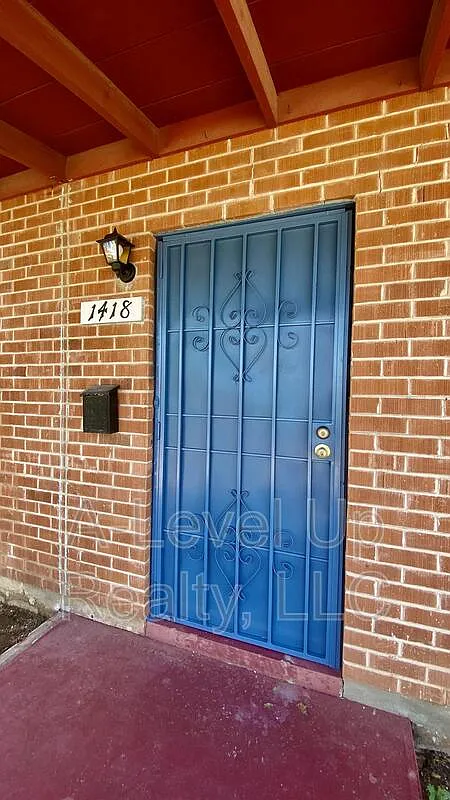 Building Photo - 1418 N Jones Blvd
