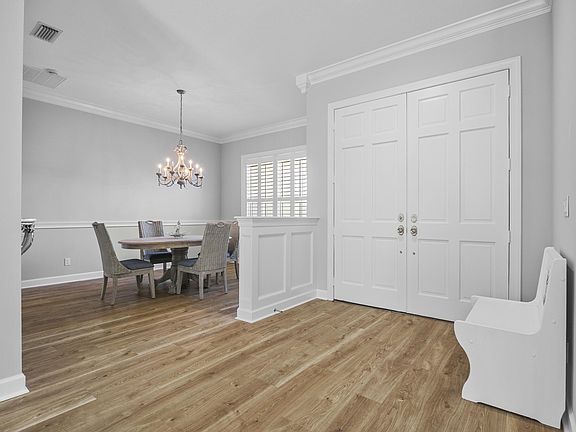 3rd image of 1617 W Sandpointe Place