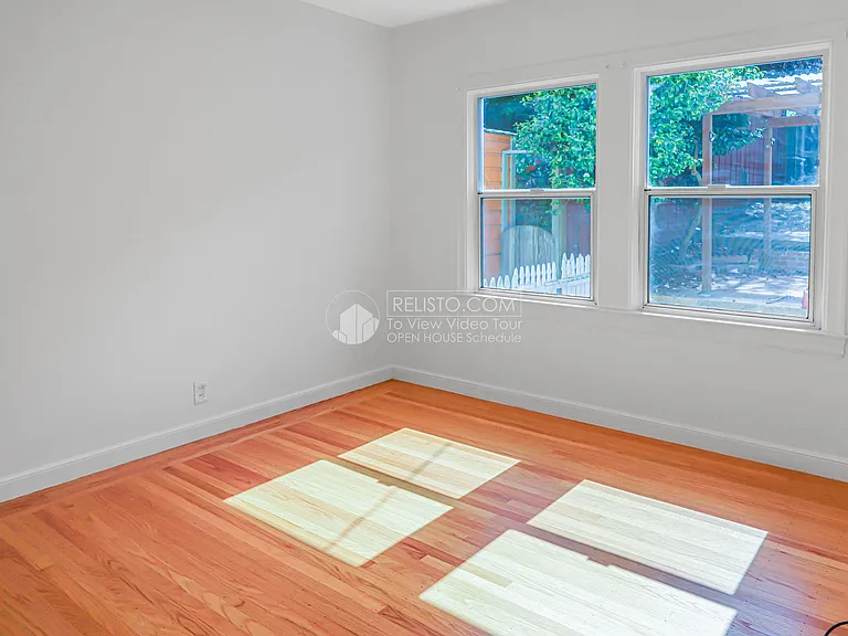 2043 10th Ave — Photo 13