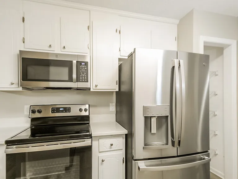 820 Turning Point Ln — Photo 7